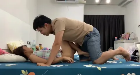 Poster of Anh họ thiết phục năn nỉ em gái bú cu cho đụ sẽ tặng iPhone cho sài.