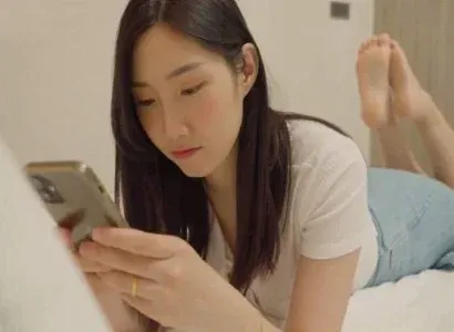 Poster of Bị chồng cắm sừng, vợ vụng trộm với anh shipper