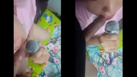 Poster of Đi hát mà em đòi cả 2 mic cơ