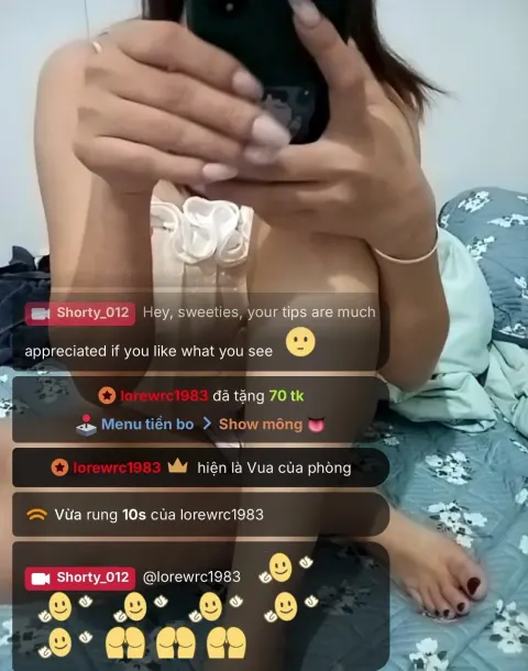 Poster of Em gái xinh đẹp tập tành live cực dâm