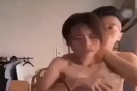 Poster of Hoàng Cửu Bảo và bạn gái Linh Linh tung clip sex