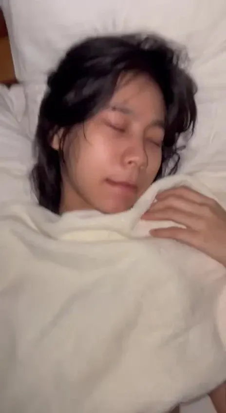 Poster of Idol tiktok Dee Dee mình dây vú bự mê cặc to lộ clip địt nhau với Tây cực dâm #9