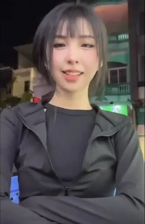 Poster of Lộ clip sex hot ig Nguyễn Uyên Trang cưỡi ngựa doggy tê cả bím phần 1