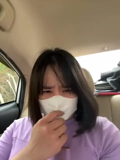 Poster of May-Squirt 18.2.2025 public 2 em show trên oto và ngoài công cộng đu xích đu từ rễ 🌳