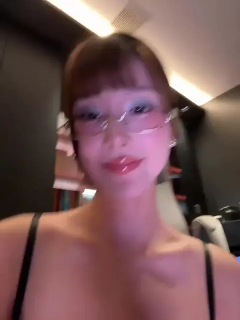 Poster of Phòng livetream show hàng móc lồn của dâm nữ tq vú tròn bím múp cực xinh #2