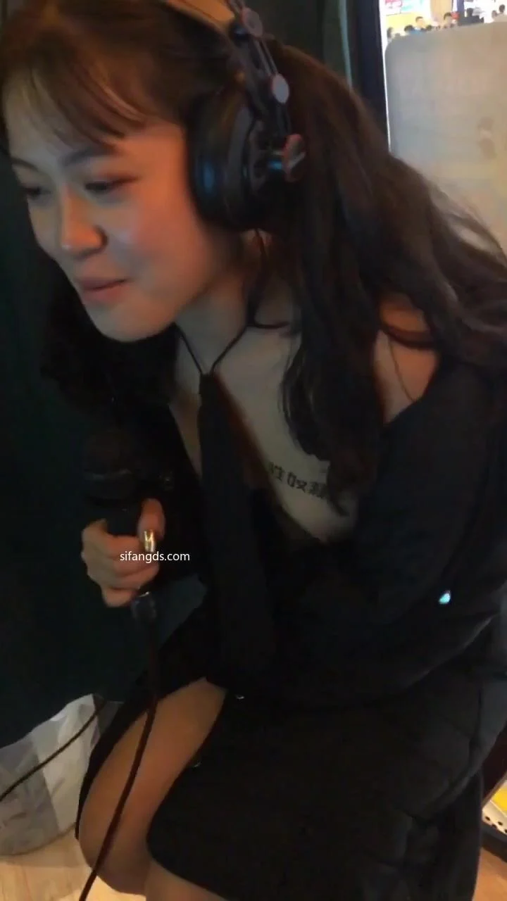 Dâm nữ tq thích làm slave tự quay clip khỏa thân show hàng public bất kể ở đâu #3