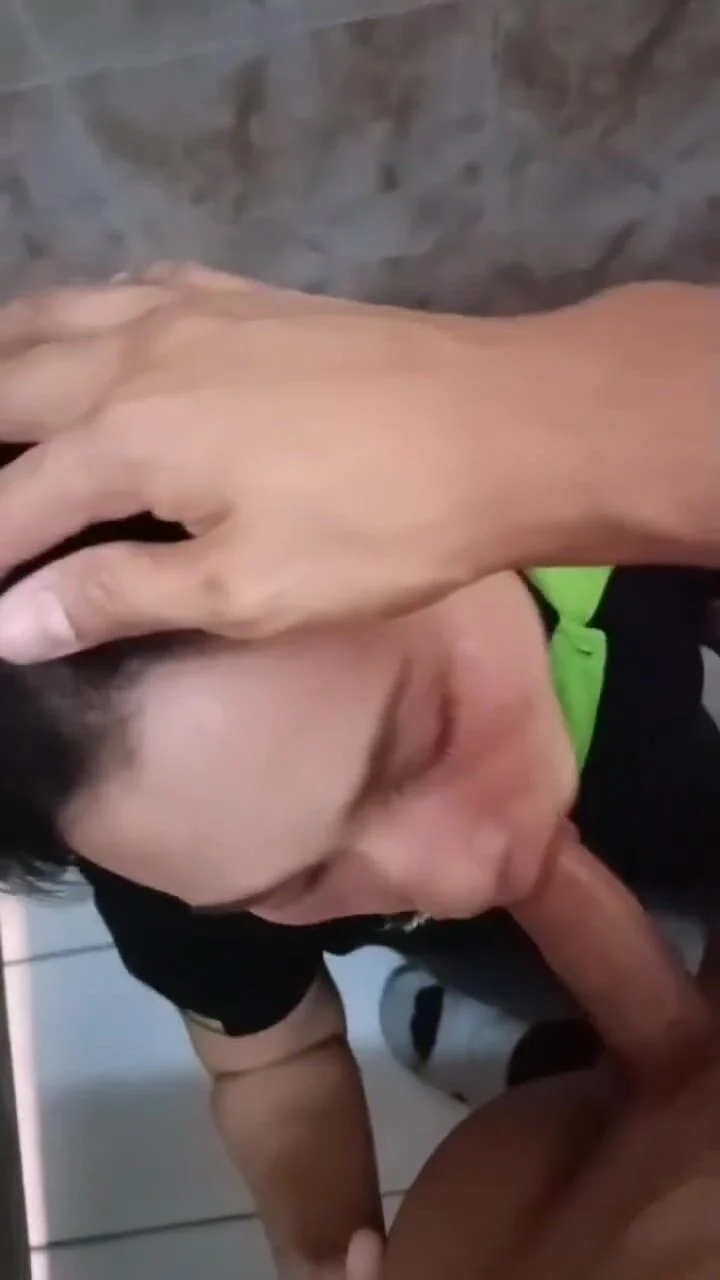 Full seri e ladyboy mặt dâm thèm cu chuyên trốn trg nvs xin bú cu trai lạ đi đái #2